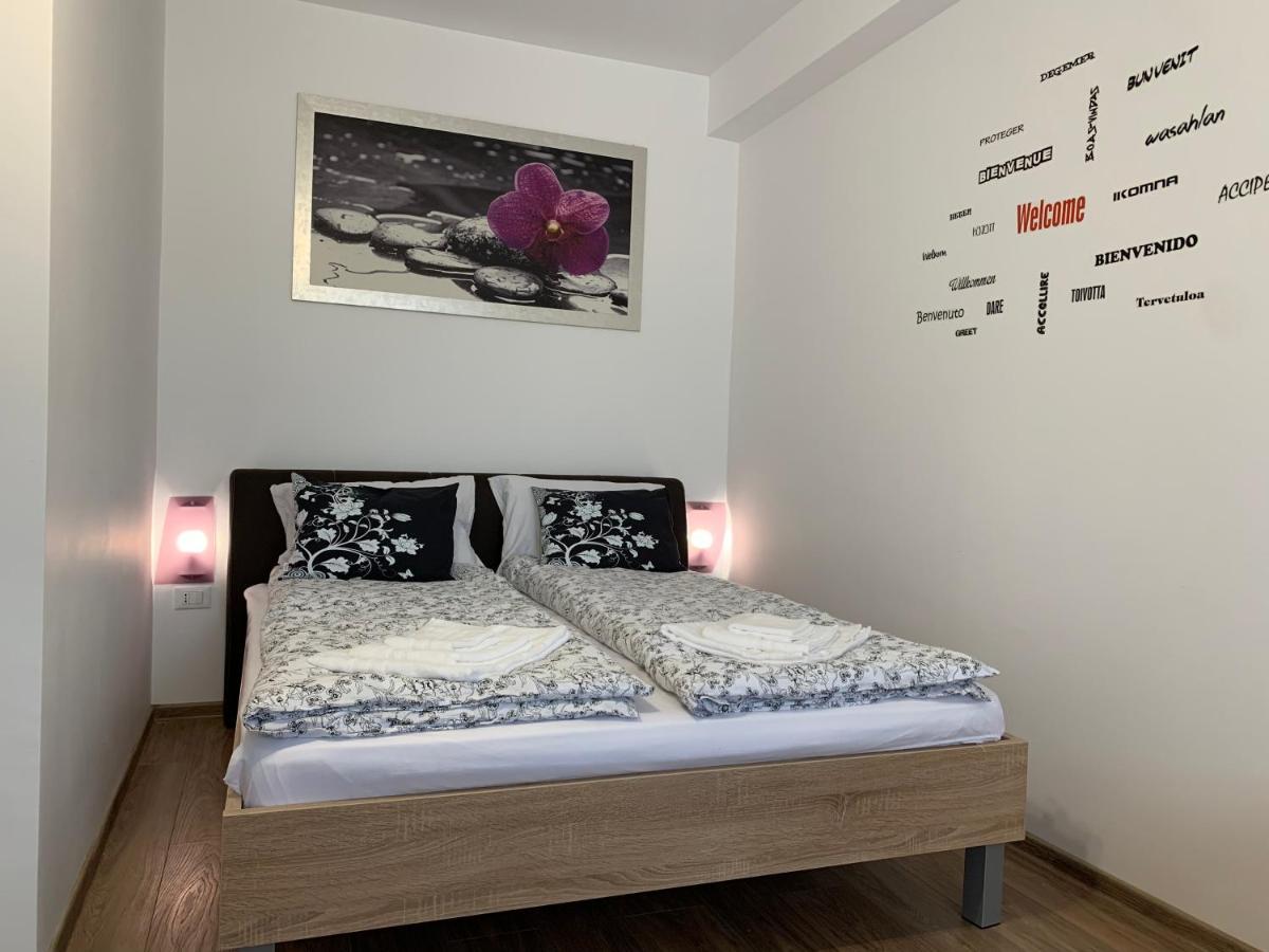 Criss Home Bulevard Alba Iulia Buitenkant foto