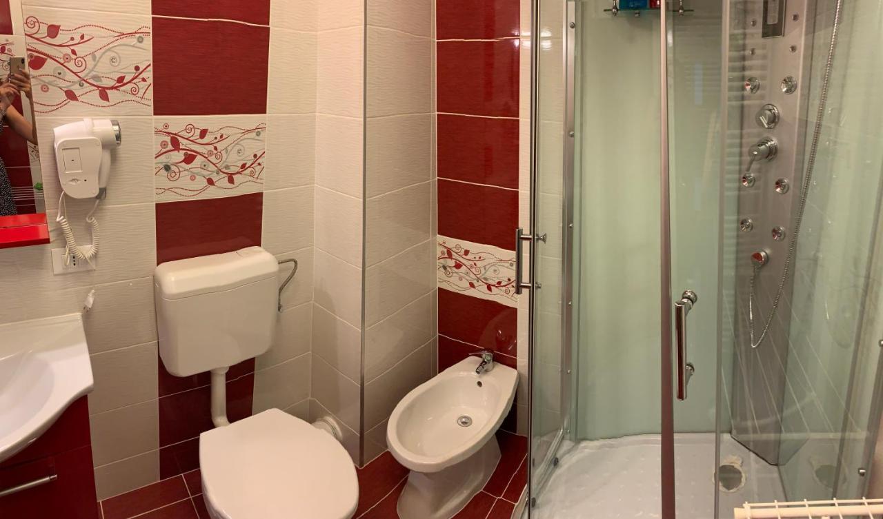 Criss Home Bulevard Alba Iulia Buitenkant foto